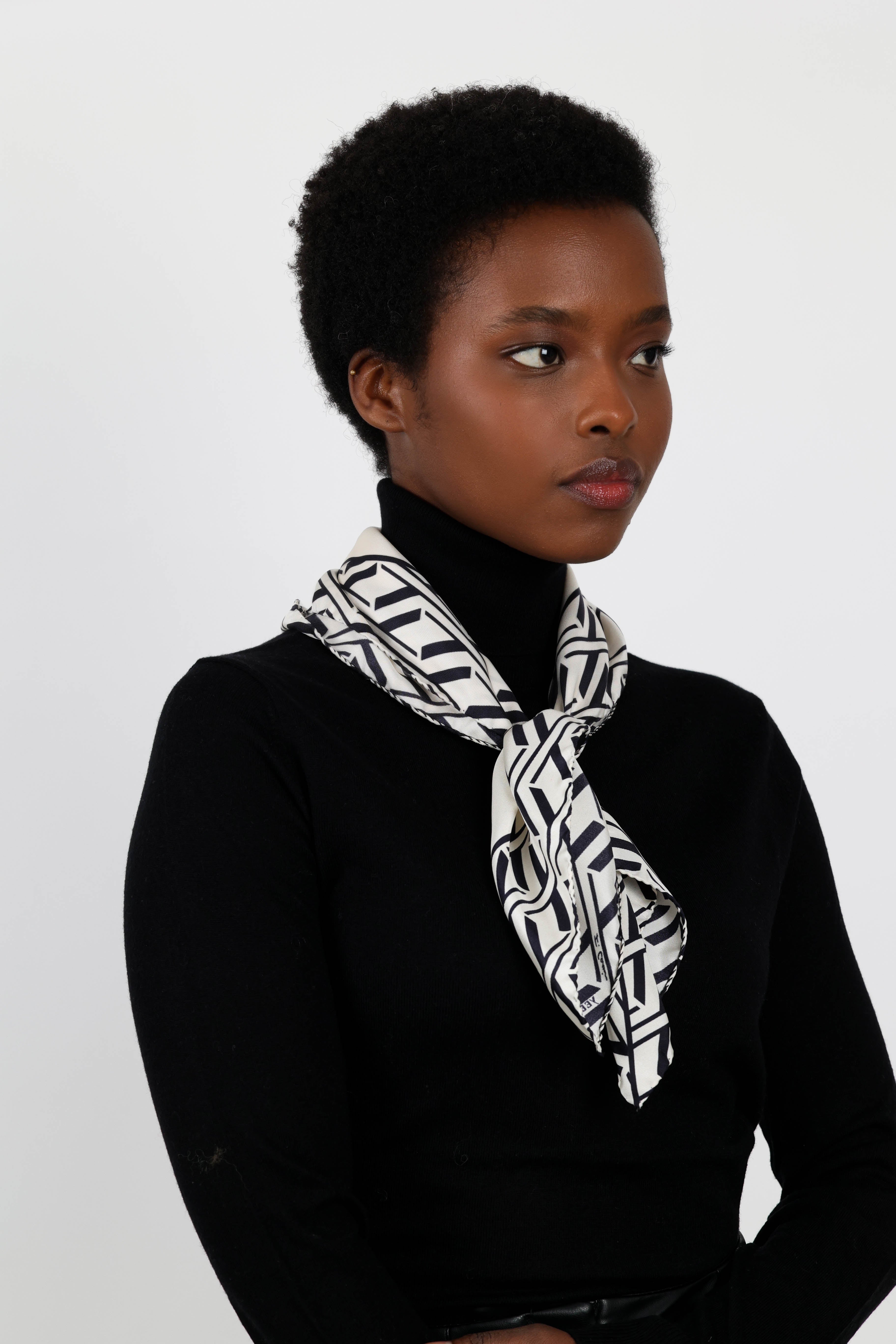SMALL ADE Signature Silk SCARF - CREME