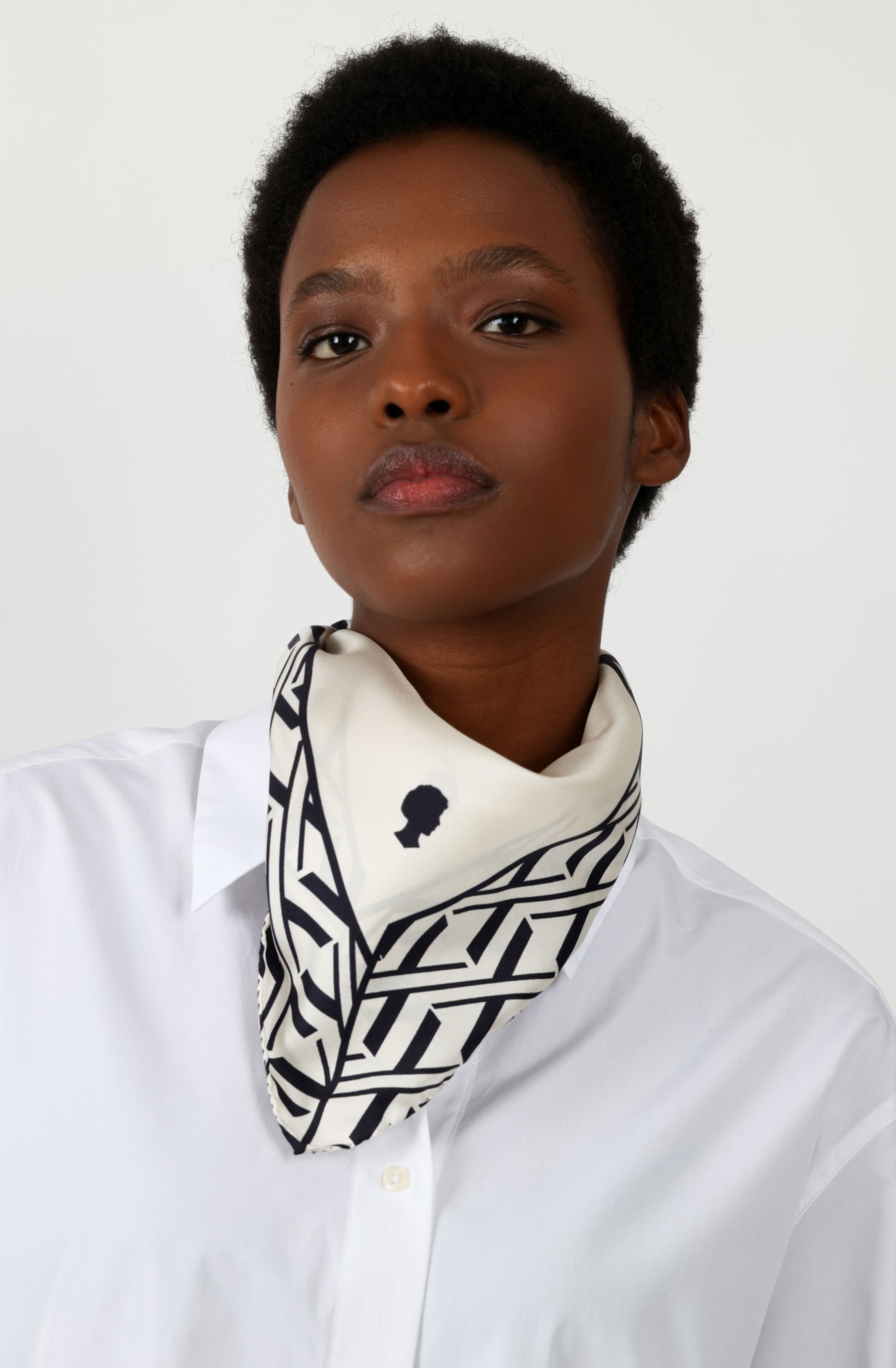 SMALL ADE Signature Silk SCARF - CREME