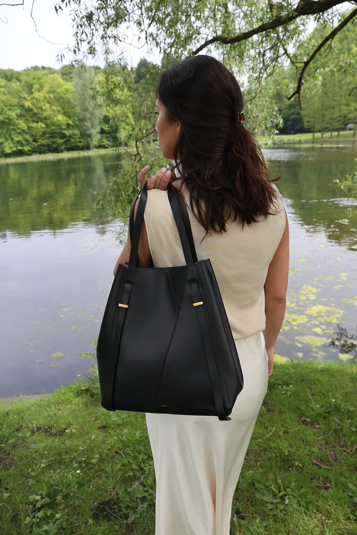 AYO TOTE Medium Black