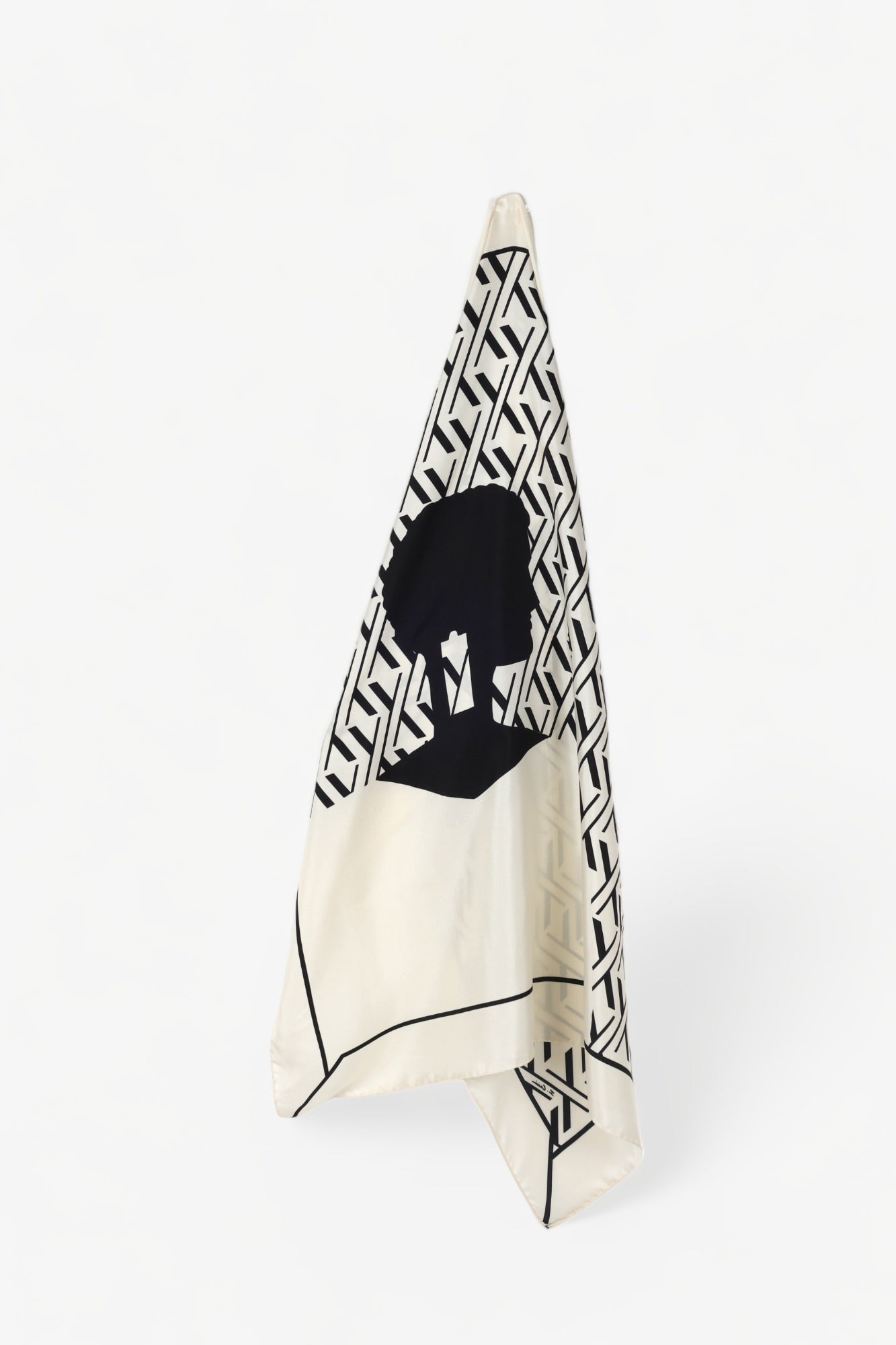 LARGE ADE SIGNATURE Silk SCARF - CREME