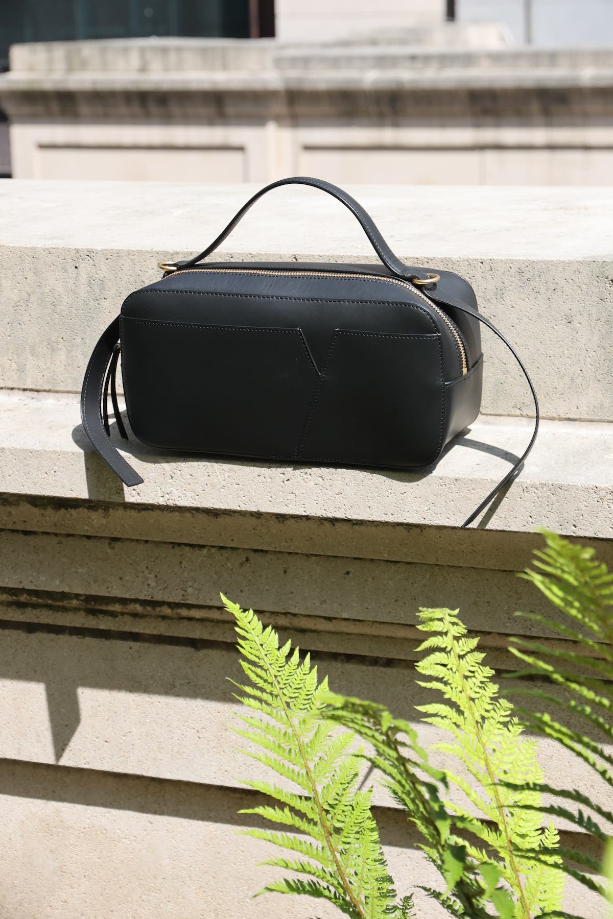 MINO Case Medium BLACK