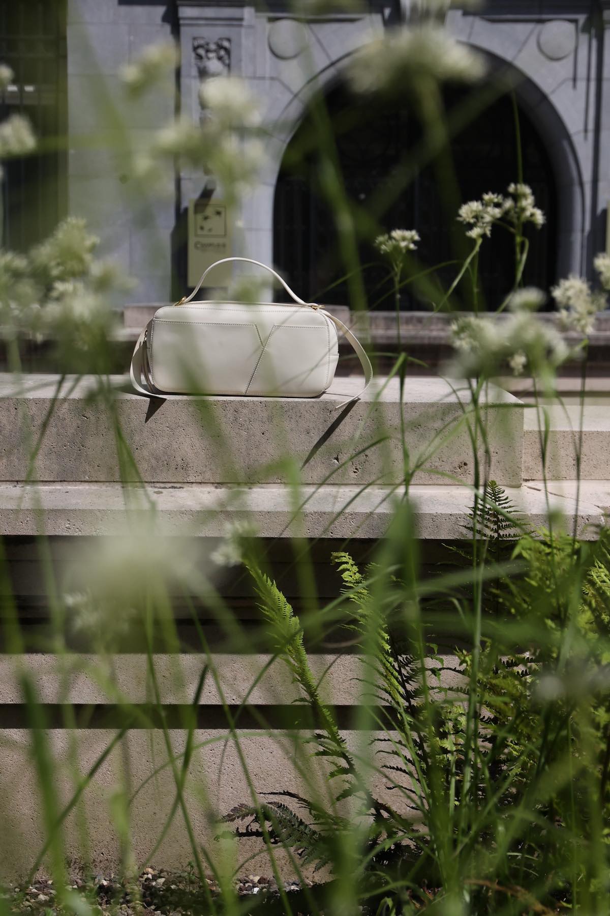 MINO CASE Medium CREAM