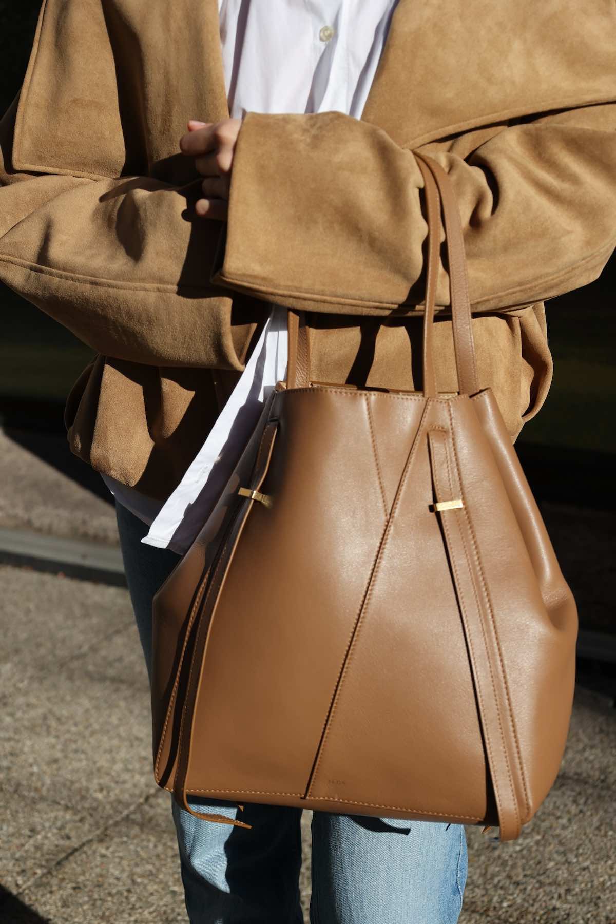AYO TOTE Medium CARAMEL
