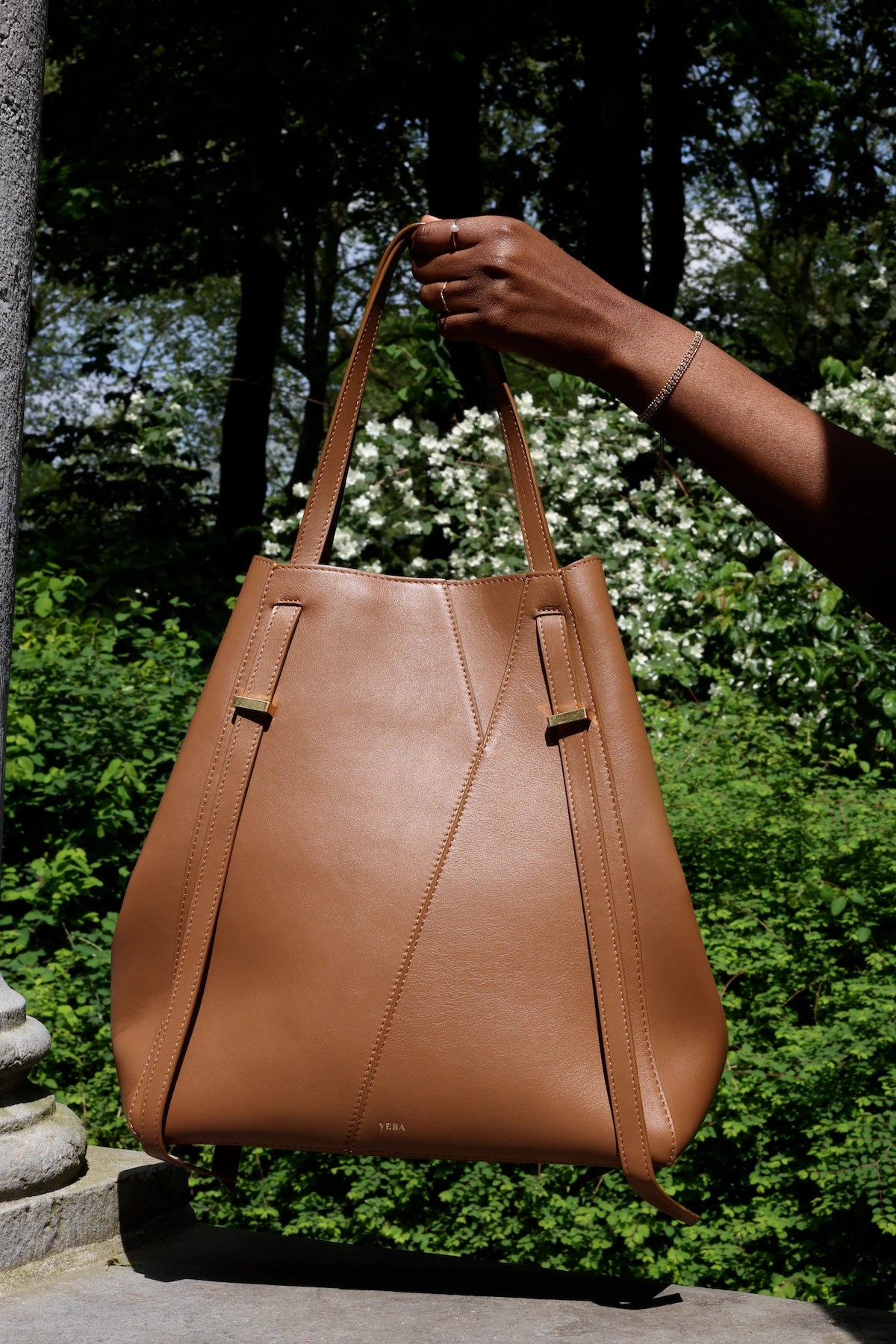 AYO tote medium caramel